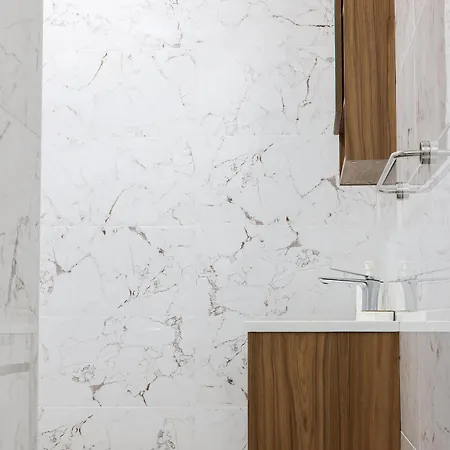 Apartament Free Parking, Close To Subway, Location *