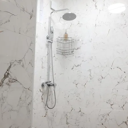 Free Parking, Close To Subway, Location Apartamento