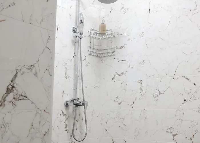 Free Parking, Close To Subway, Location Apartmán